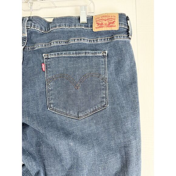 Levi's Jeans Womens Plus Size 22W Blue Wash Mid Rise Straight Denim - Picture 5 of 12